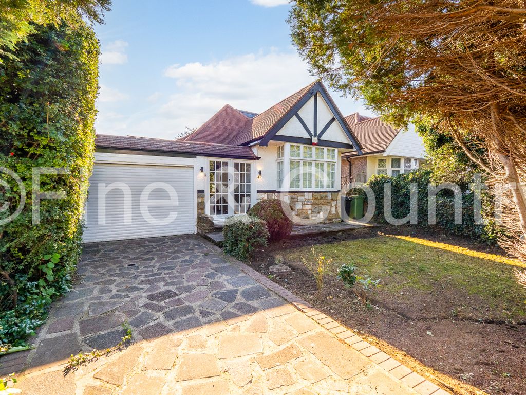 2 bed bungalow to rent in The Drive, Epsom, Surrey KT19 Zoopla