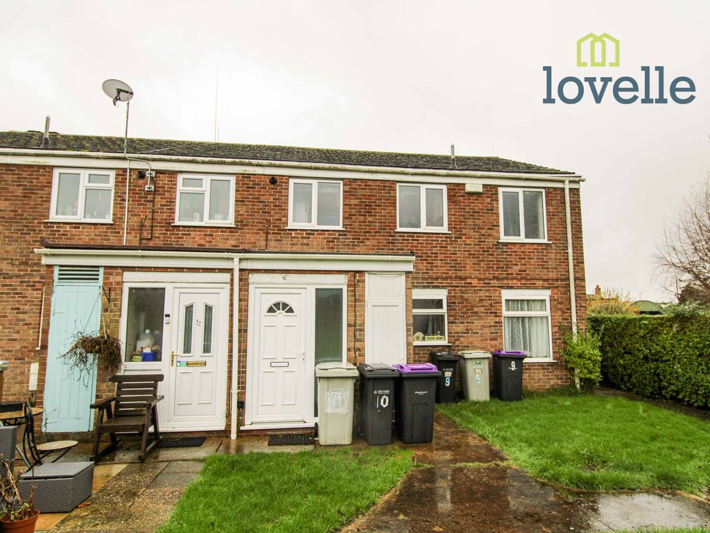 2 bed flat for sale in Beverley Close, HoltonLeClay DN36 Zoopla