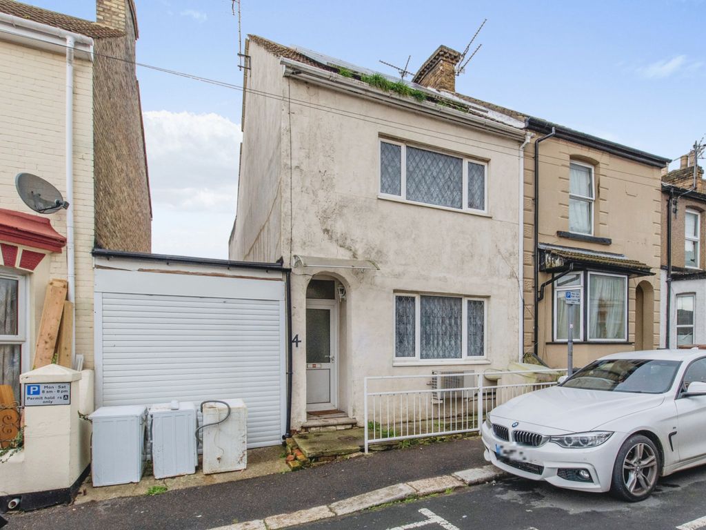 3 bed end terrace house for sale in Gordon Road, Gillingham ME7 Zoopla