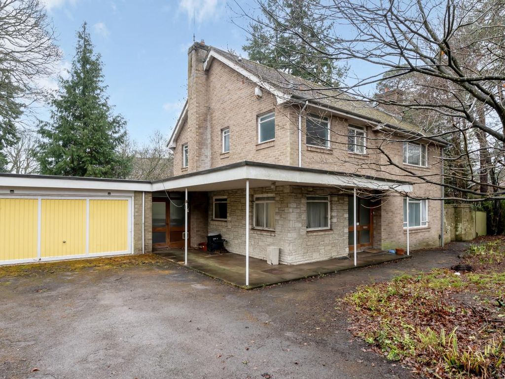 4 bed detached house for sale in Lakewood Road, Hiltingbury, Chandlers