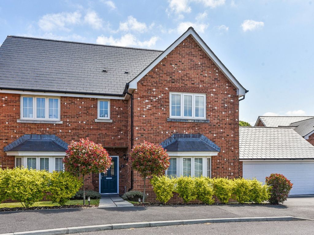 5 bed detached house for sale in Maple Place, Four Marks, Alton, Hampshire GU34 Zoopla