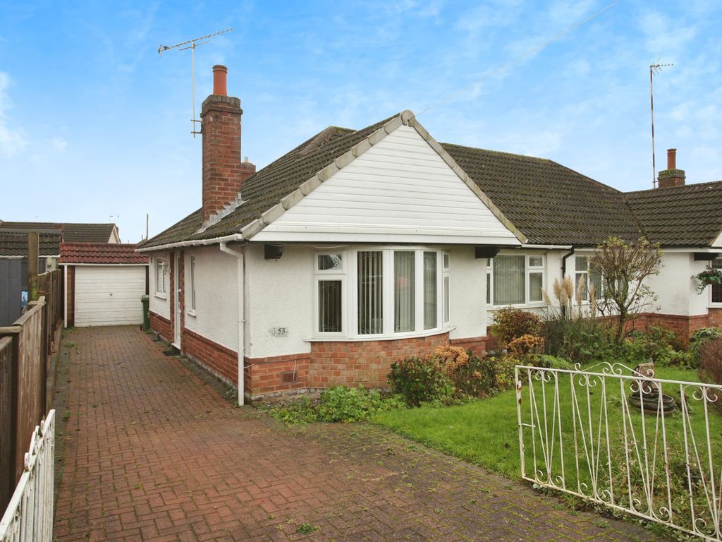2 bed bungalow for sale in Kingsley Crescent, Bedworth CV12, £265,000