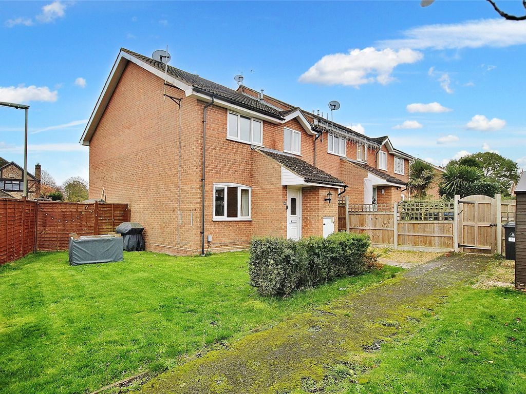 2 bed end terrace house for sale in Bisley, Woking, Surrey GU24 Zoopla