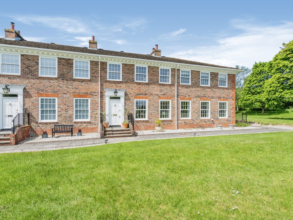 3 bed terraced house for sale in Marchwood Gate, Chichester PO19, £