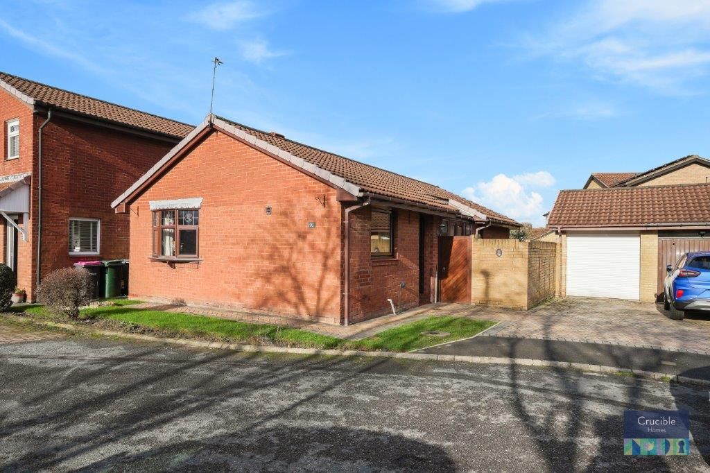 3 bed detached bungalow for sale in Belvedere Parade, Bramley
