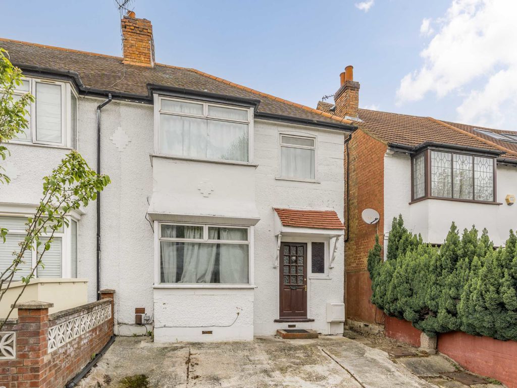 3 bed property for sale in Murray Road, London W5, £780,000 Zoopla