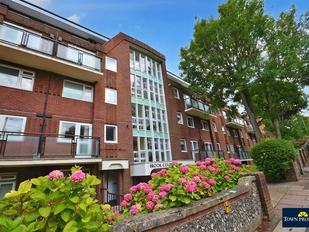 2 bed flat for sale in Meads Road, Eastbourne BN20 Zoopla
