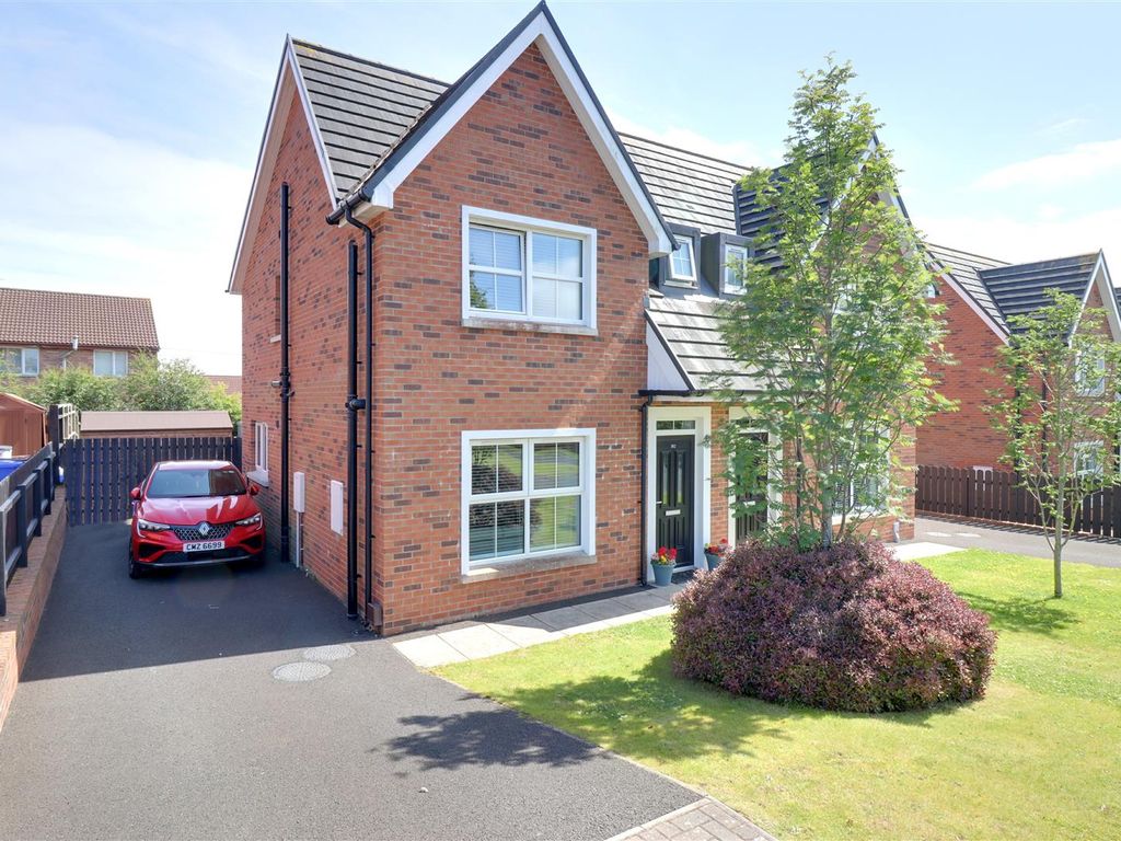 3 bed semidetached house for sale in Regency Park, Newtownards BT23, £