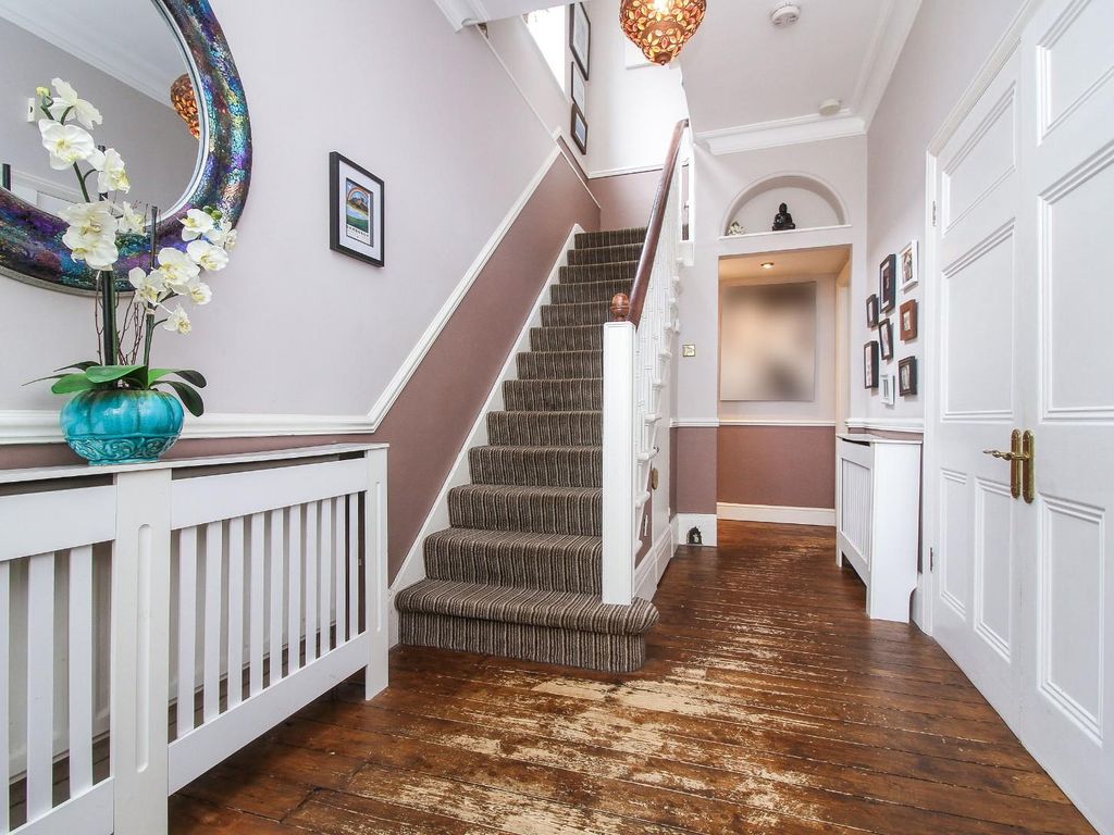 5 bed semidetached house for sale in Marden Road South, Whitley Bay