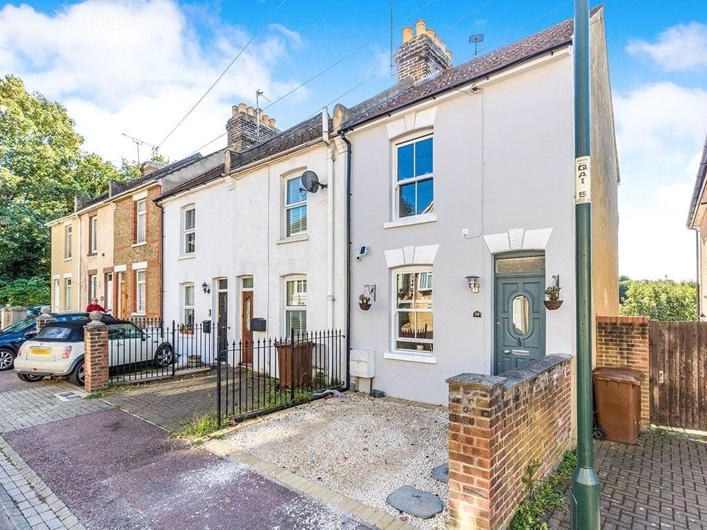 3 bed end terrace house for sale in Queens Road, Chatham, Kent ME5, £