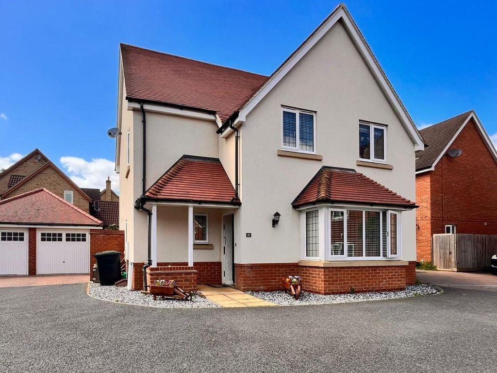 4 bed detached house for sale in Yew Tree Close, Potton, Sandy SG19