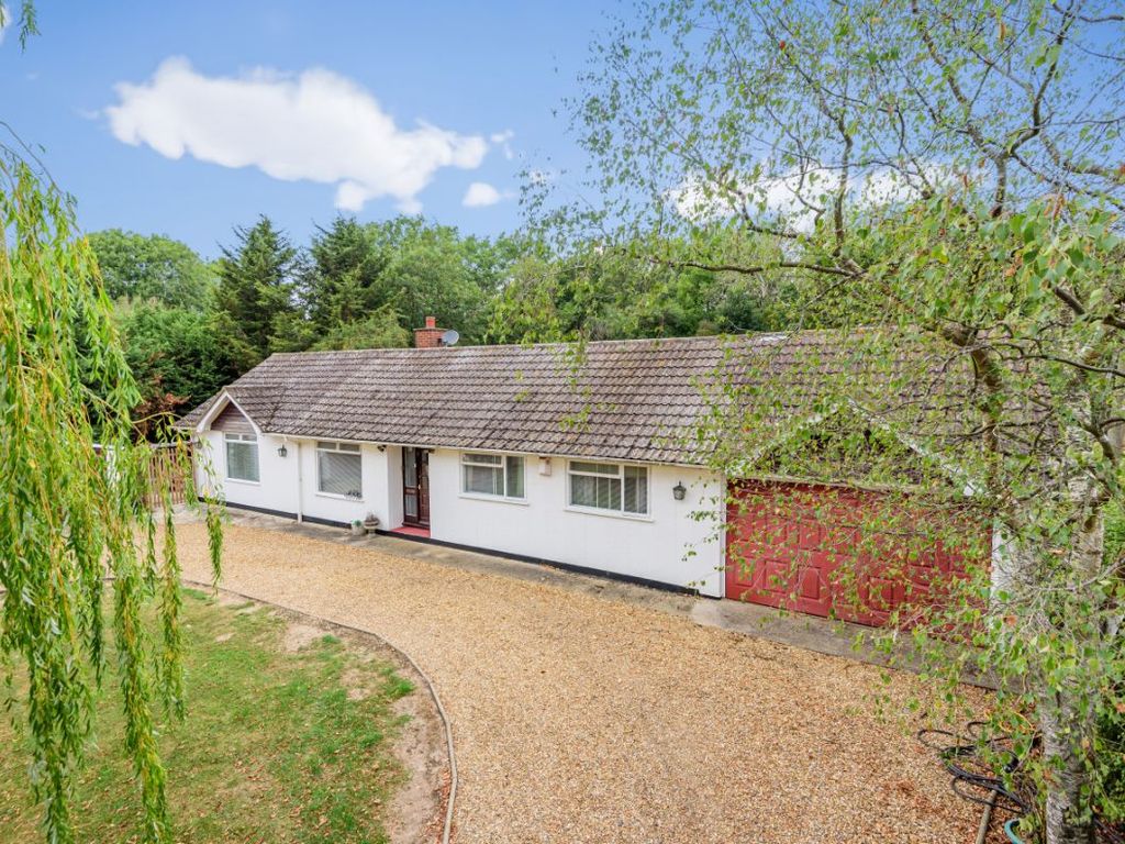 3 bed bungalow for sale in Briarly, Wood End, Marston Moretaine, Bedford MK43 Zoopla