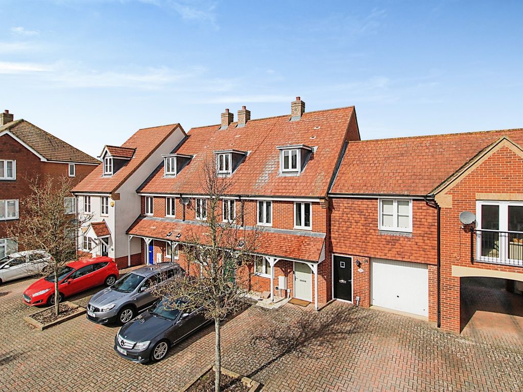 3 bed town house for sale in Lundy Walk, Hailsham BN27 Zoopla