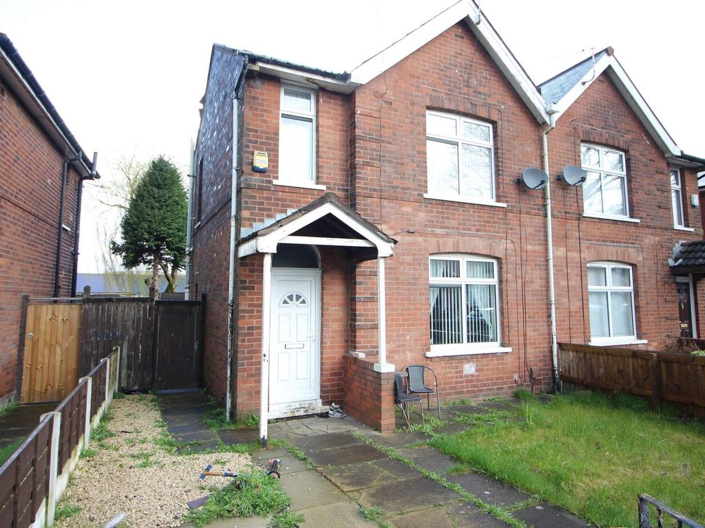 3 bed semidetached house for sale in Farm Walk, Belfield, Rochdale OL16 Zoopla