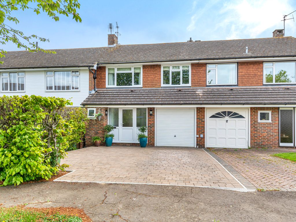 3 bed terraced house for sale in Cherry Tree Close, Billingshurst, West