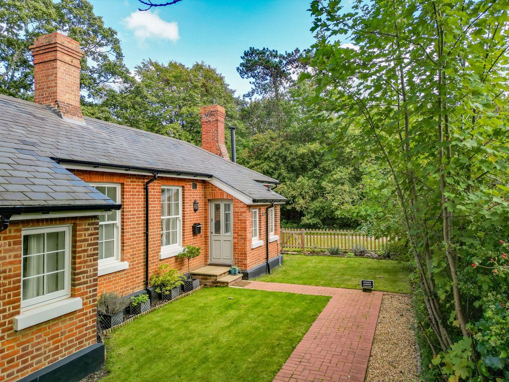 2 bed terraced bungalow for sale in Royal Victoria Country Park, Netley Abbey SO31, £400,000