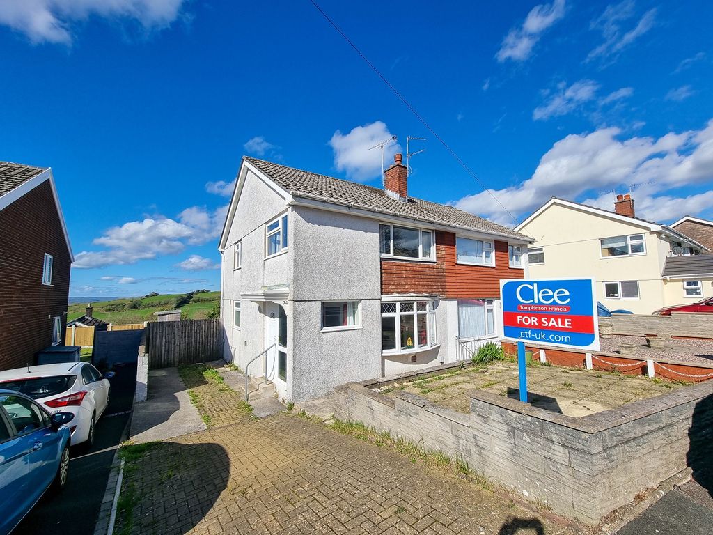 3 bed semidetached house for sale in Gwelfor, Dunvant, Swansea, City