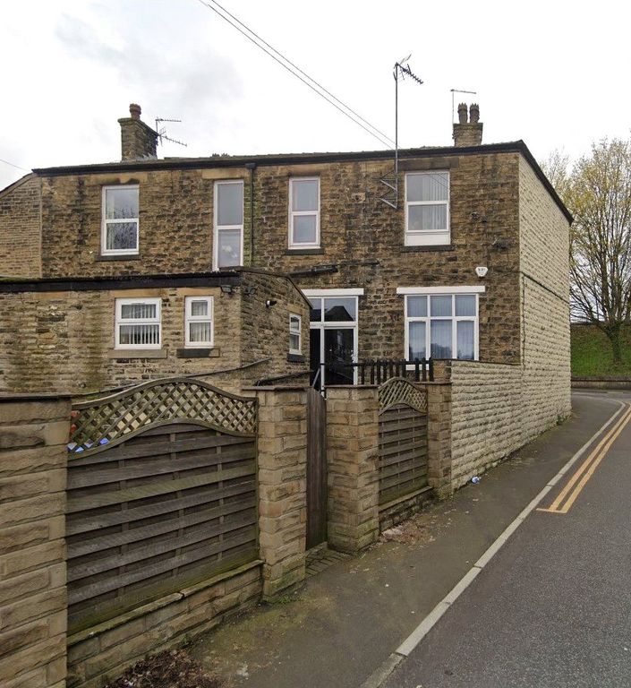 1 bed flat to rent in Whitworth Street, Milnrow, Rochdale OL16, £650