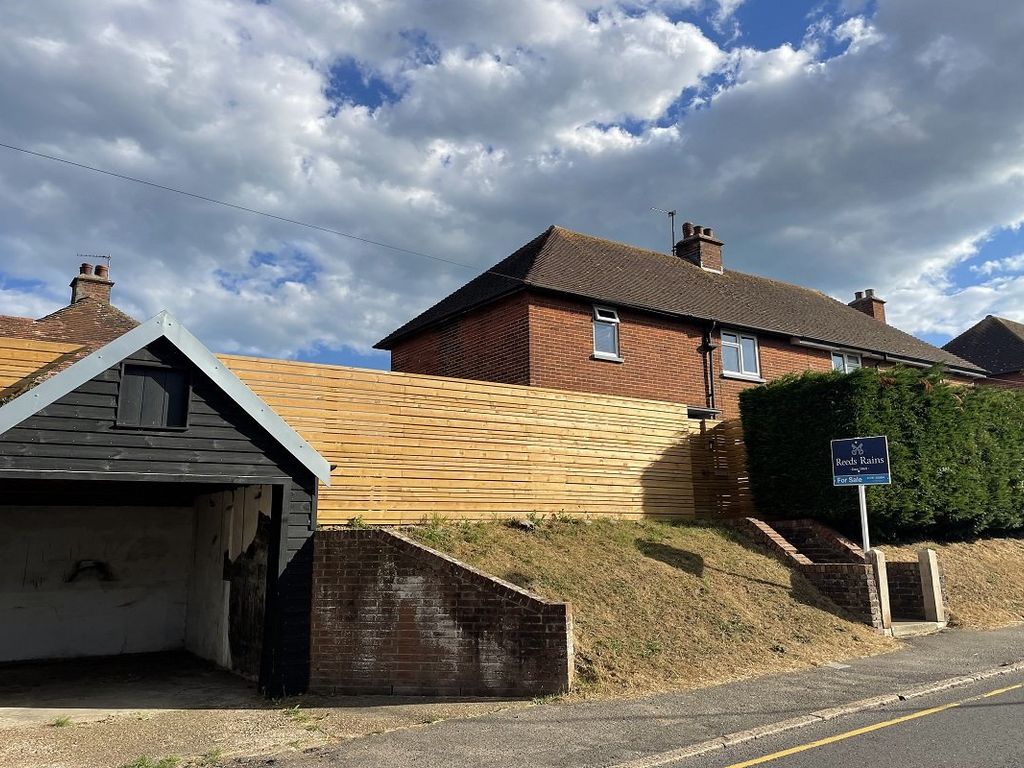 3 bed semidetached house for sale in Udimore Road, Rye, East Sussex