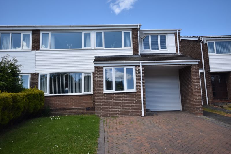 4 bed semidetached house to rent in Crumstone Court, Killingworth