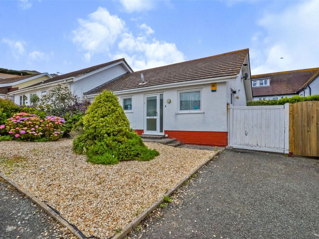 2 bed bungalow for sale in Penally Heights, Penally, Tenby
