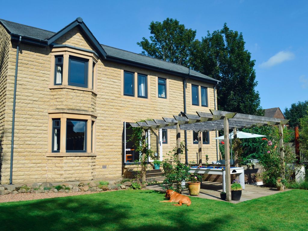 4 bed detached house for sale in The Gardens, Halton, Lancaster LA2, £