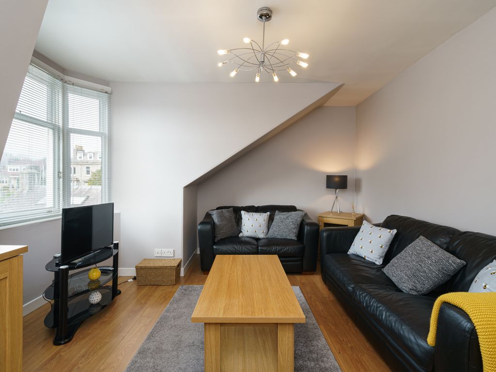 2 bed flat to rent in Forest Road, Aberdeen AB15, £850 pcm Zoopla