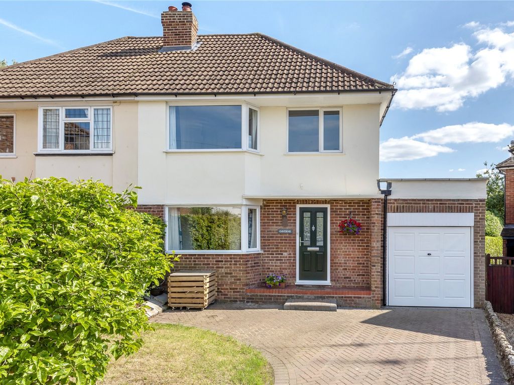 3 bed semidetached house for sale in Horsell, Surrey GU21 Zoopla