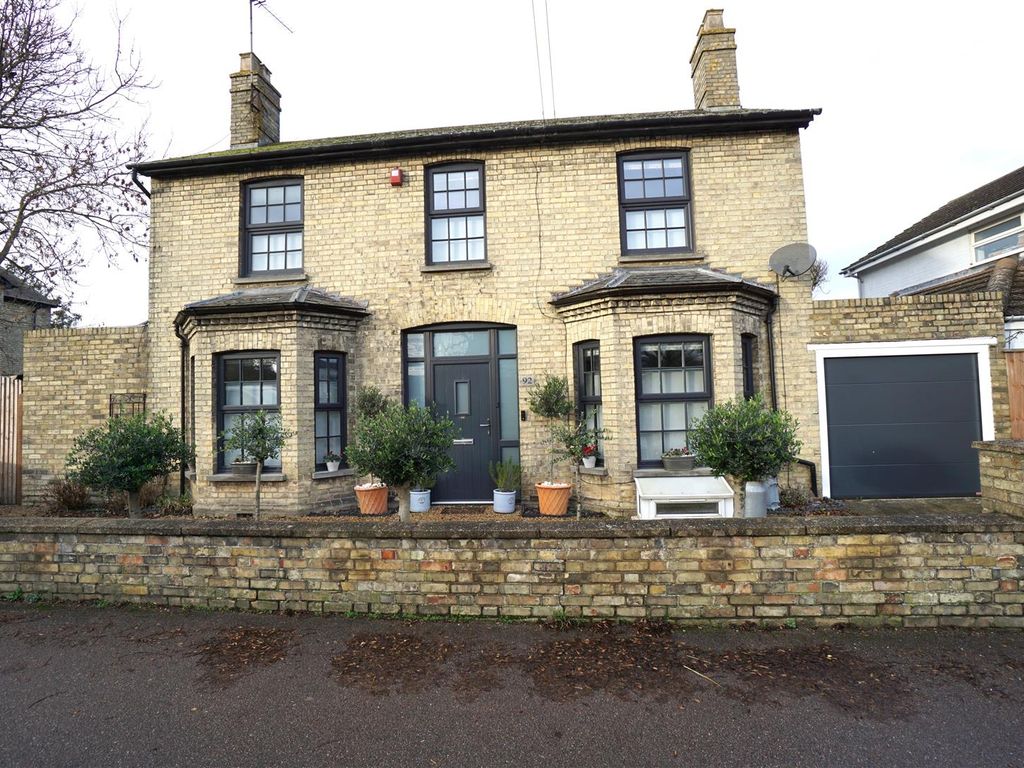 3 bed detached house for sale in Melbourn Road, Royston SG8, £650,000