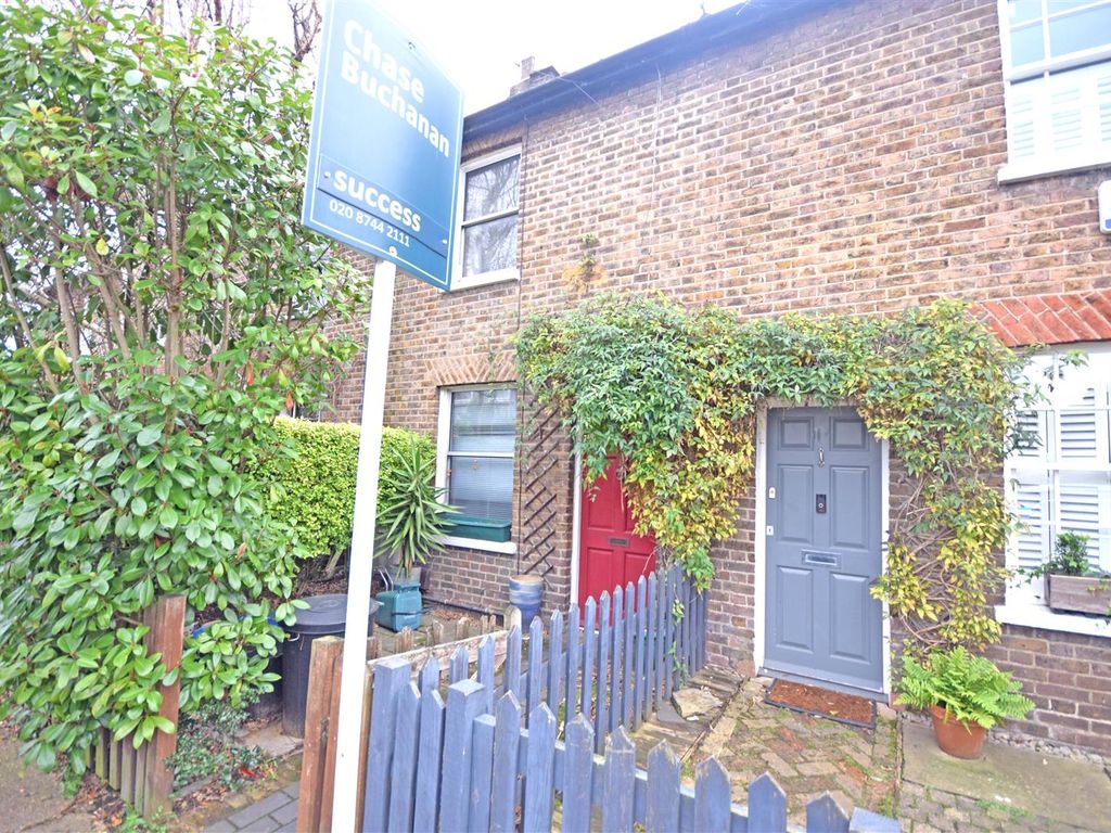 2 bed cottage to rent in Albion Road, Twickenham TW2, £1,950 pcm Zoopla