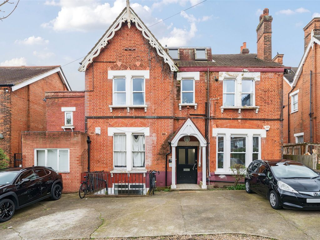 2 bed flat for sale in Hopton Road, London SW16, £450,000 Zoopla
