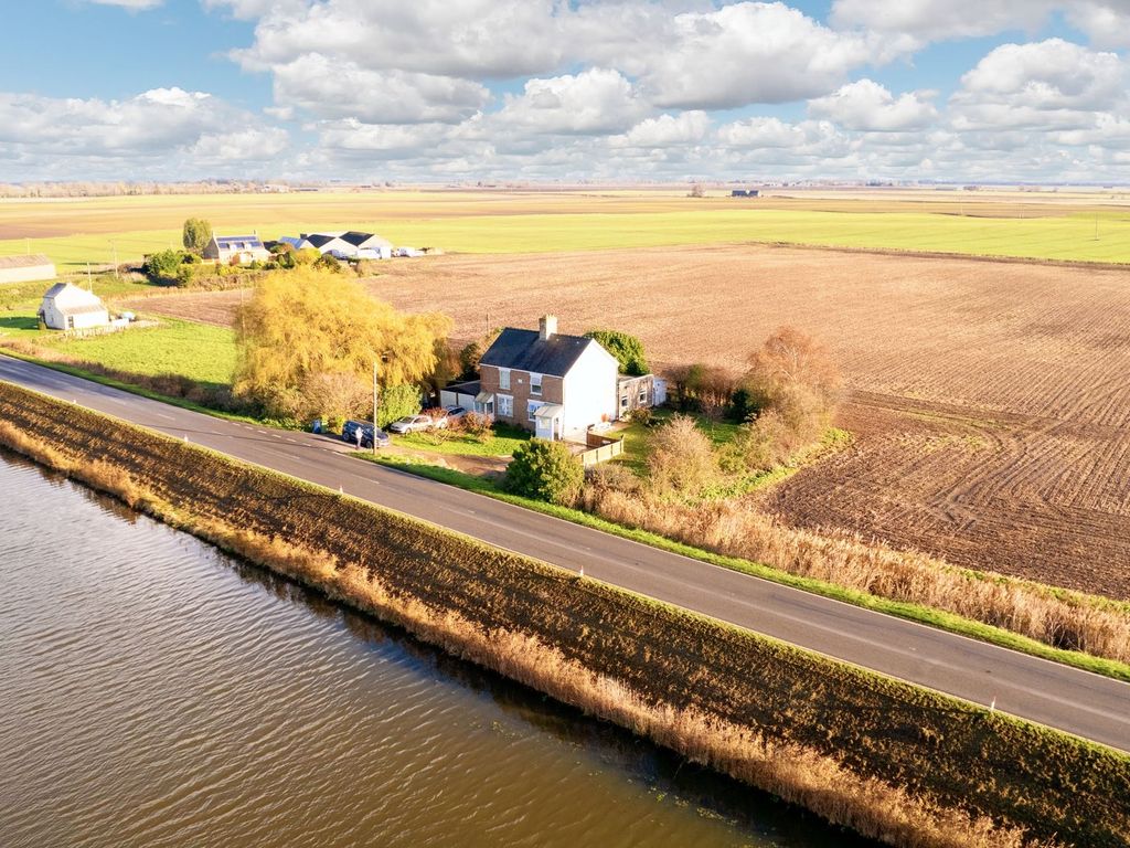 2 bed semidetached house for sale in Sixteen Foot Bank, Christchurch