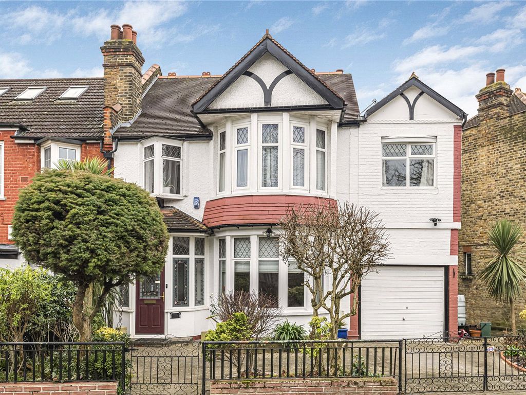 5 bed semidetached house for sale in Conway Road, London N14, £