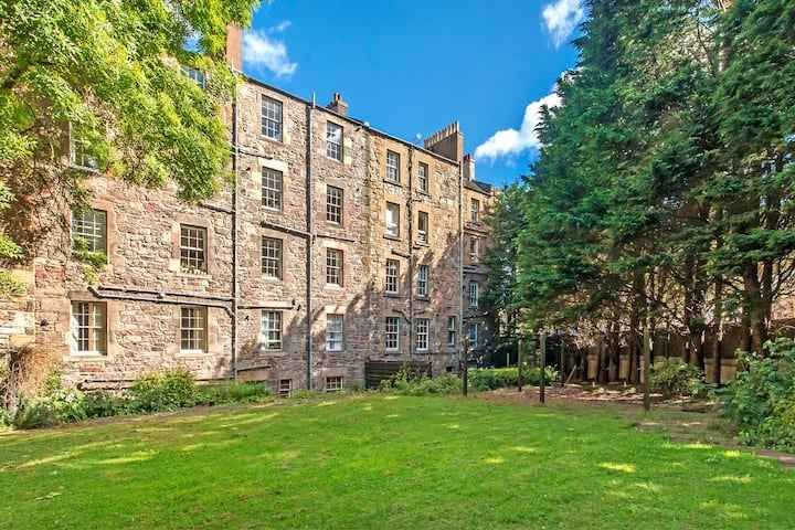 Parkside Street, Edinburgh EH8