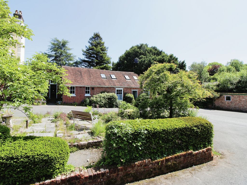 4 bed bungalow for sale in Eling Hill, Totton, Southampton SO40 Zoopla