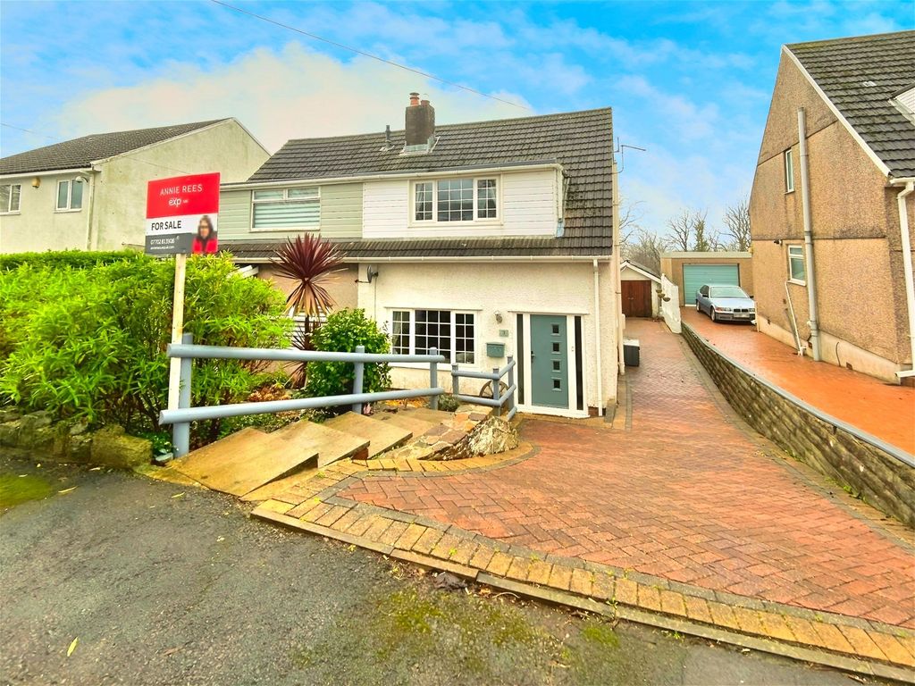 4 bed semidetached house for sale in Crofton Drive, Baglan, Port