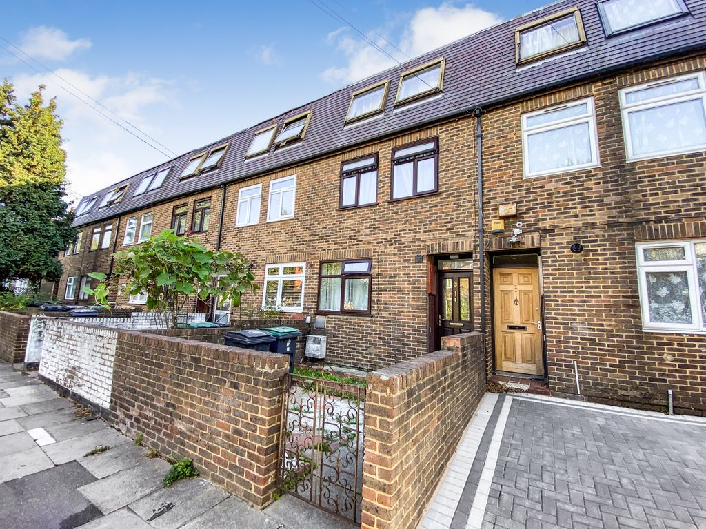 4 bed terraced house for sale in Greenfield Road, London N15 Zoopla