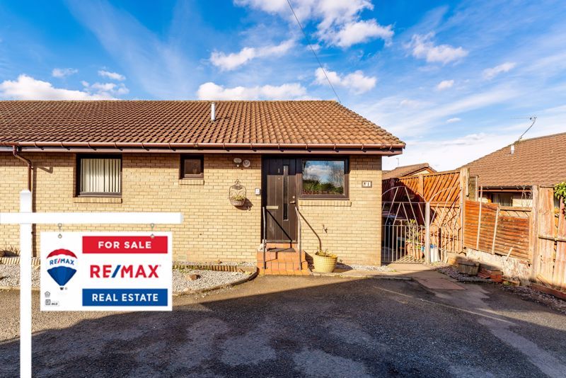 2 bed semidetached bungalow for sale in Redhouse Court, Seafield