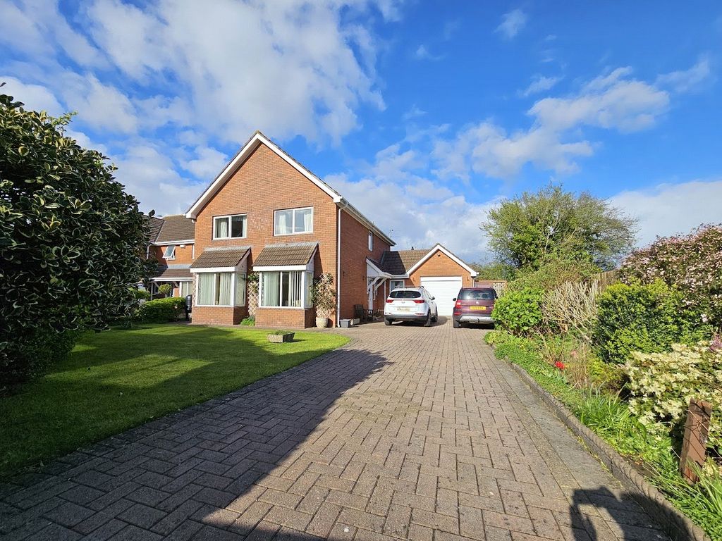 4 bed detached house for sale in Heol Croes Faen, Nottage, Porthcawl