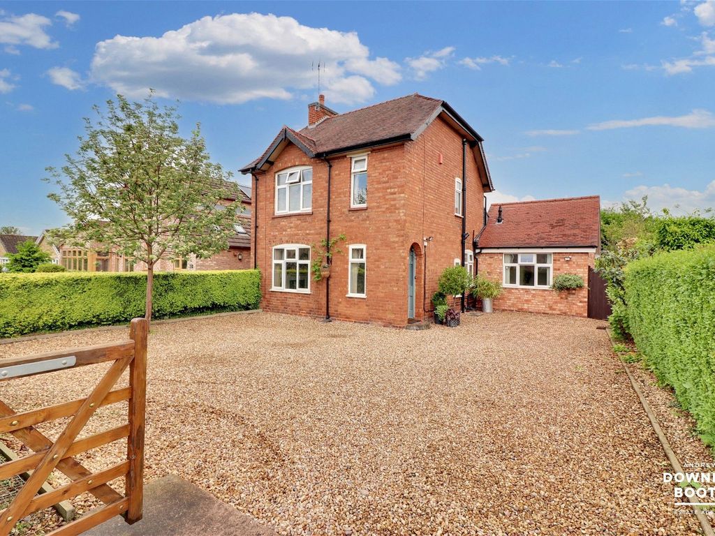 4 bed detached house for sale in Fortescue Lane, Rugeley WS15, £500,000