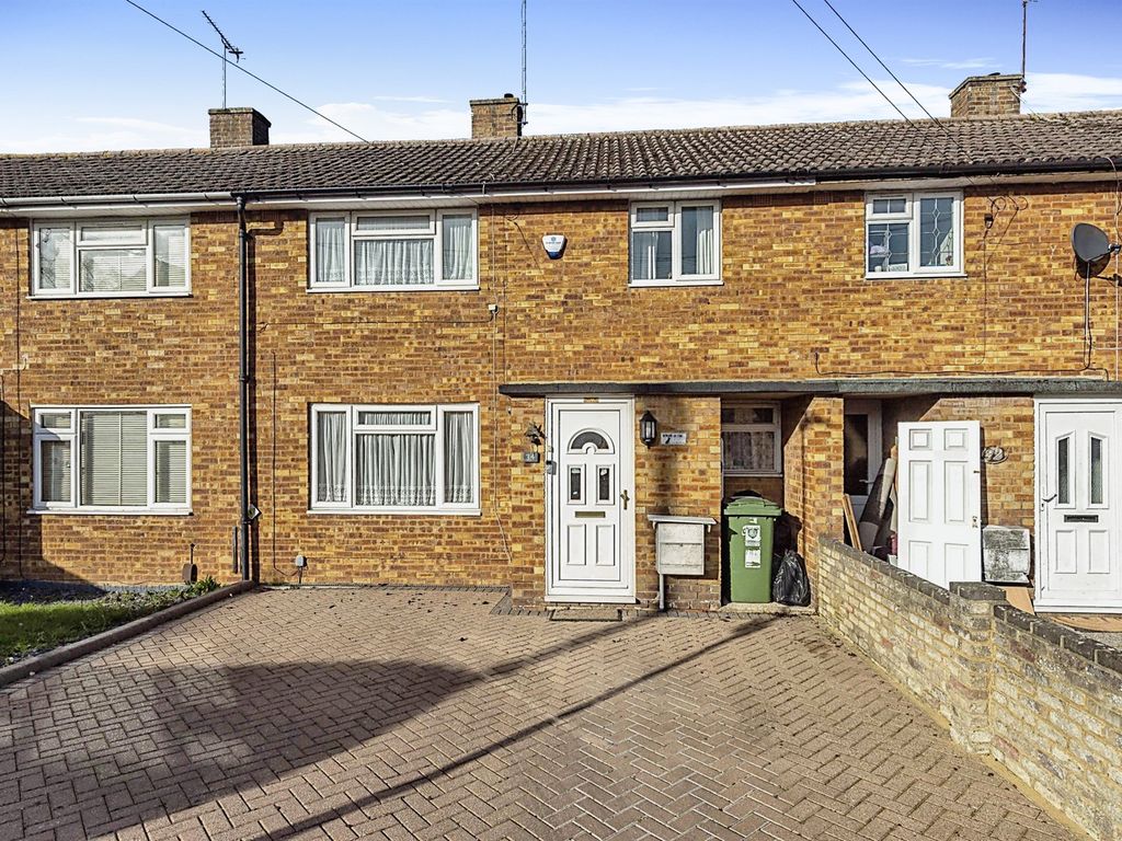3 bed terraced house for sale in Springfield Road, Hemel Hempstead HP2
