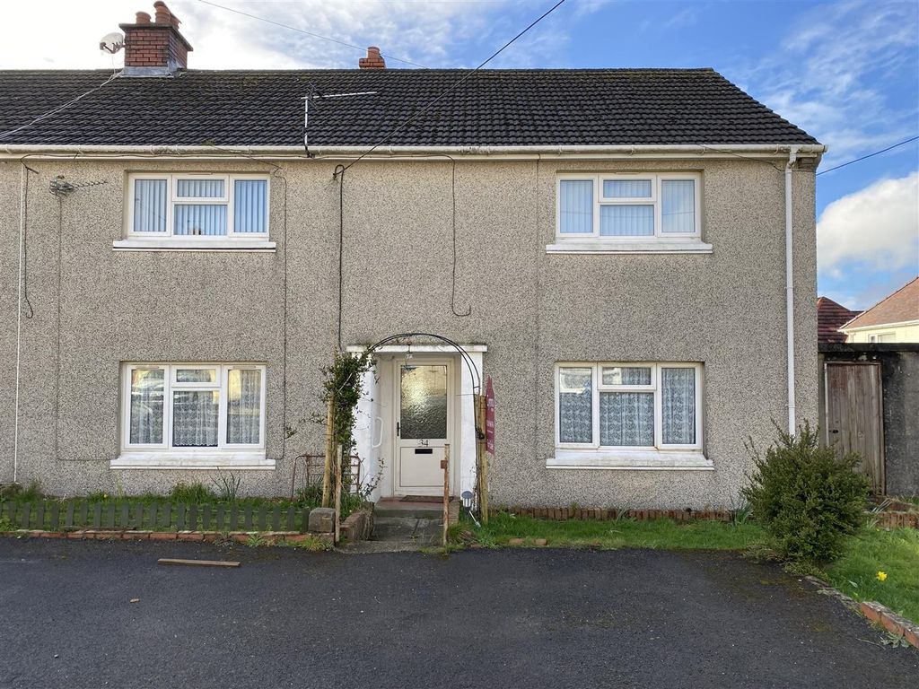 2 bed flat for sale in Bron Gwendraeth, Carway, Kidwelly SA17, £59,995