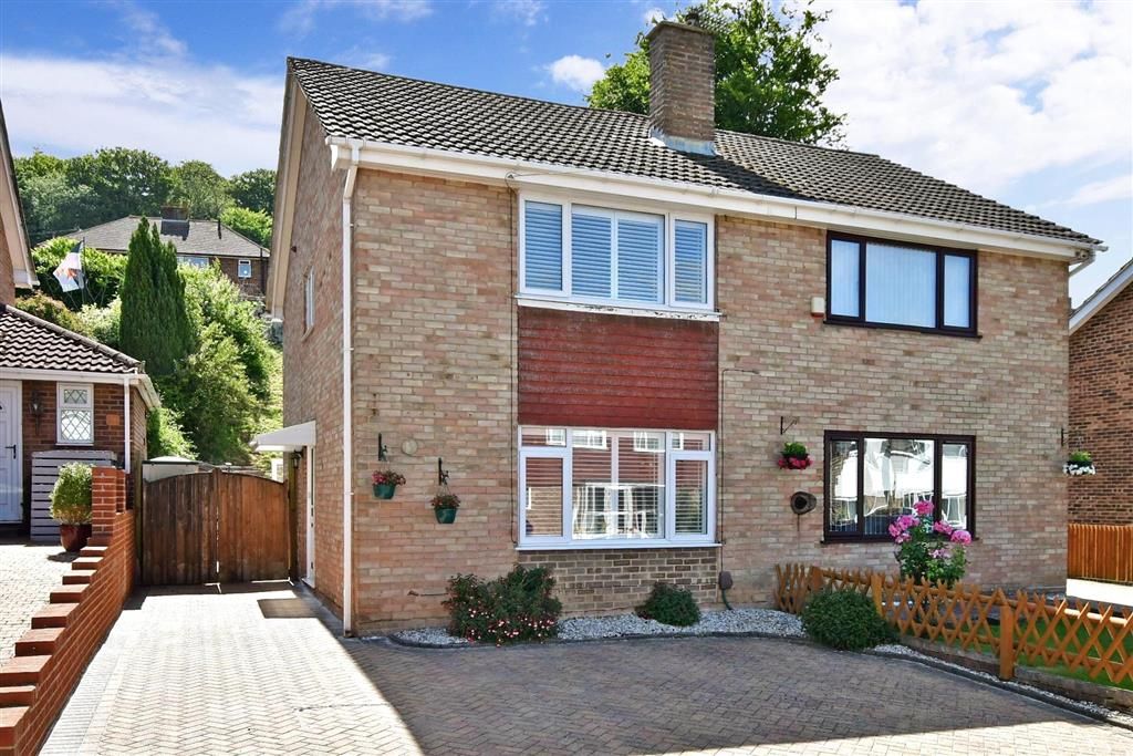 2 bed semidetached house for sale in Templeside, Temple Ewell, Dover