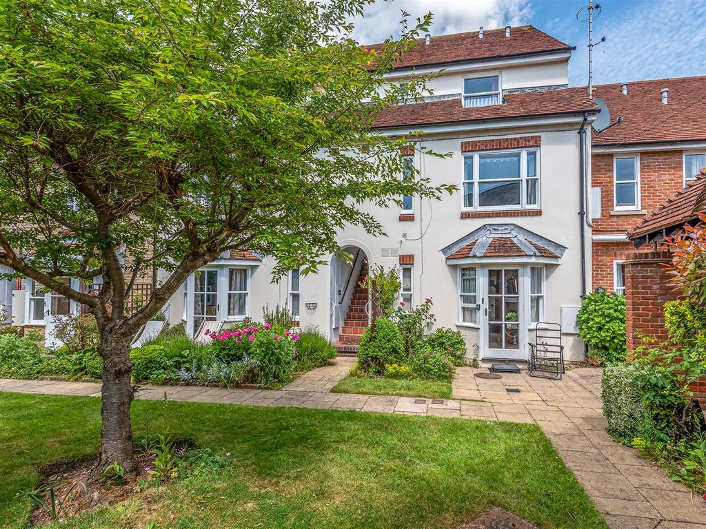 2 bed property for sale in Chantry Court, St. Radigunds Street