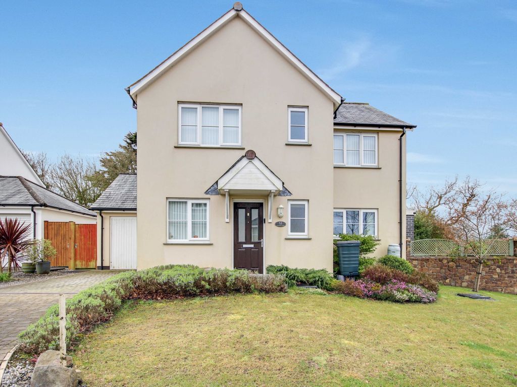 4 bed detached house for sale in Lavender House Church Meadow, High