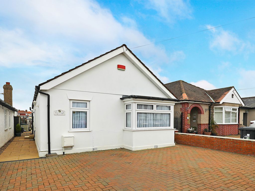 3 bed bungalow for sale in Millet Road, Greenford UB6 Zoopla