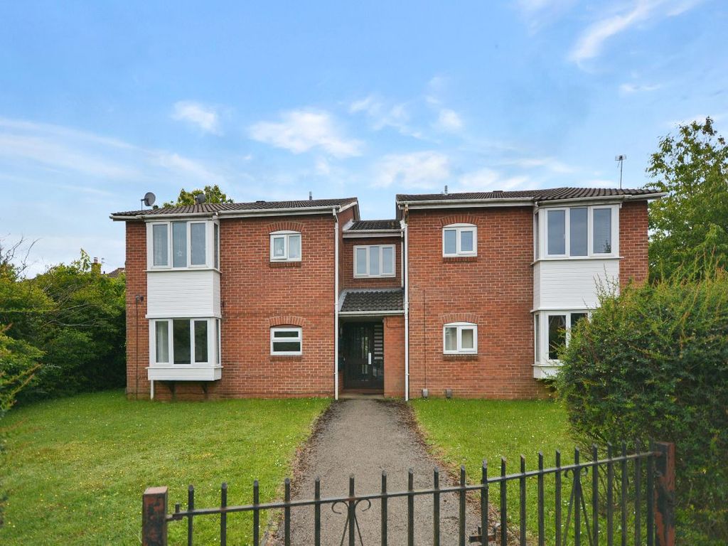 1 bed flat for sale in Polperro Way, Hucknall, Nottingham NG15, £80,000