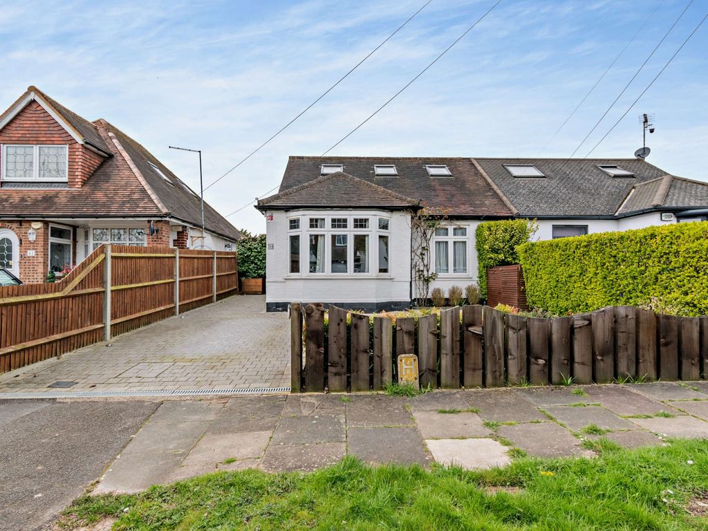 3 bed semidetached bungalow for sale in Sylvia Avenue, Hatch End