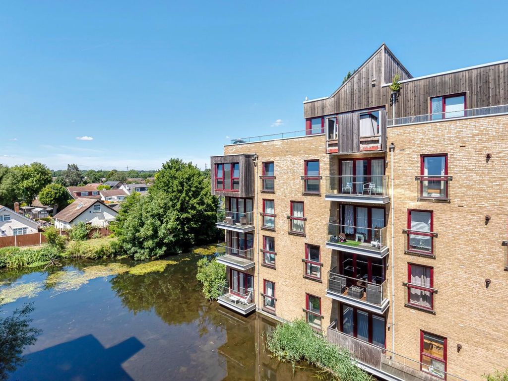 3 bed flat for sale in Kings Mill Way, Denham, Uxbridge UB9 Zoopla