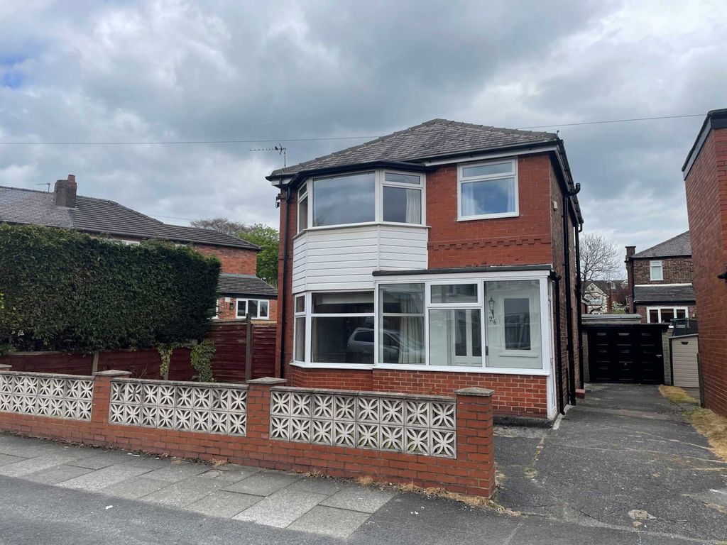 3 bed detached house to rent in East Meade, Prestwich M25 Zoopla